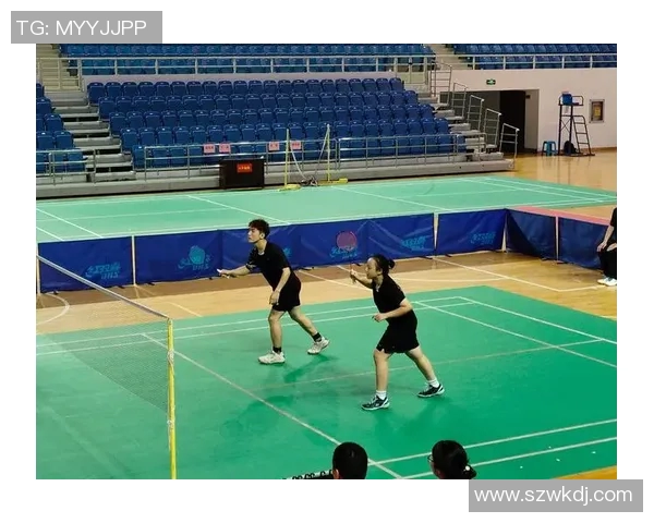 南京羽毛球队荣登全国配合排行榜第二名展现卓越实力与团队默契