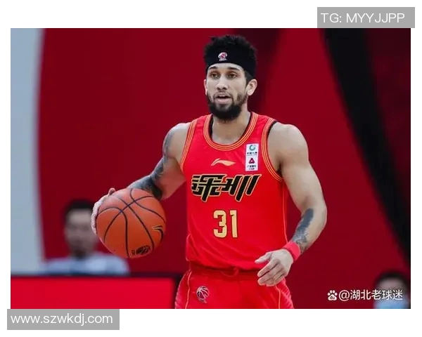 南京足球队以61分领跑冠军赛积分榜展现强大实力